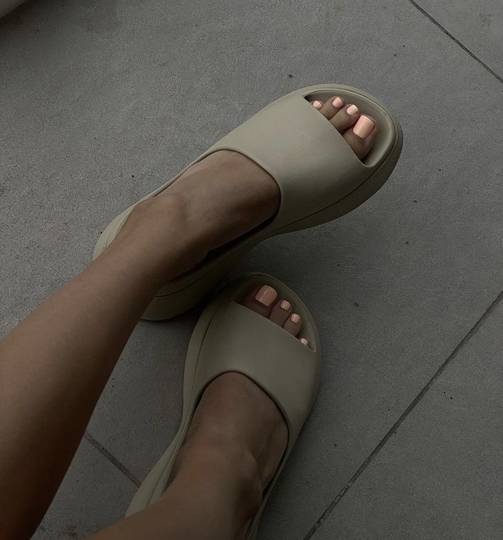 Esmalte Regular En Pies