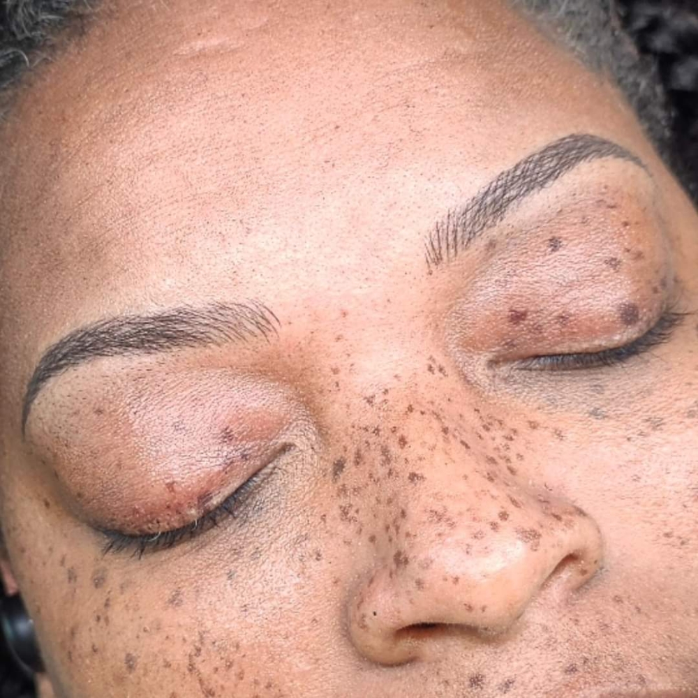 SPECIAL Microblading or Ombre Brows