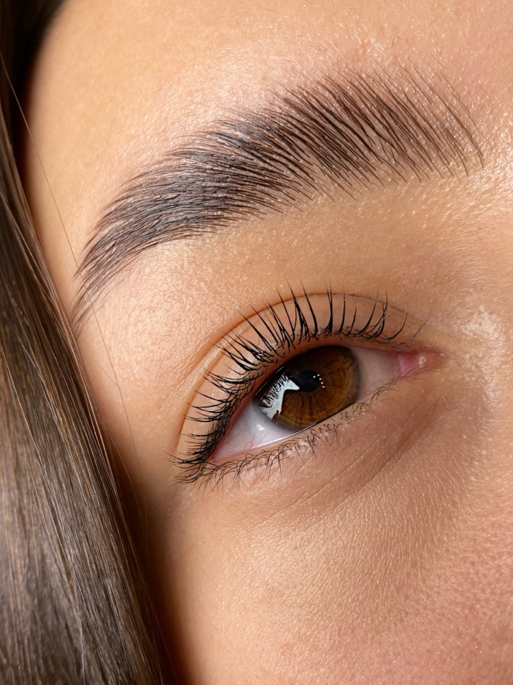 Lashes Lift + Lash Tinting