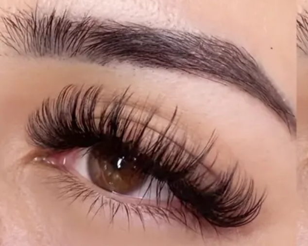 Cluster Lashes