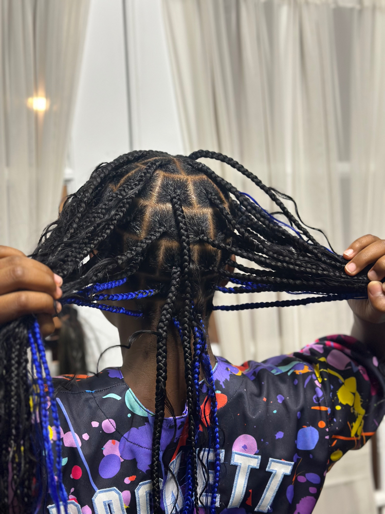 Medium Knotless Braids