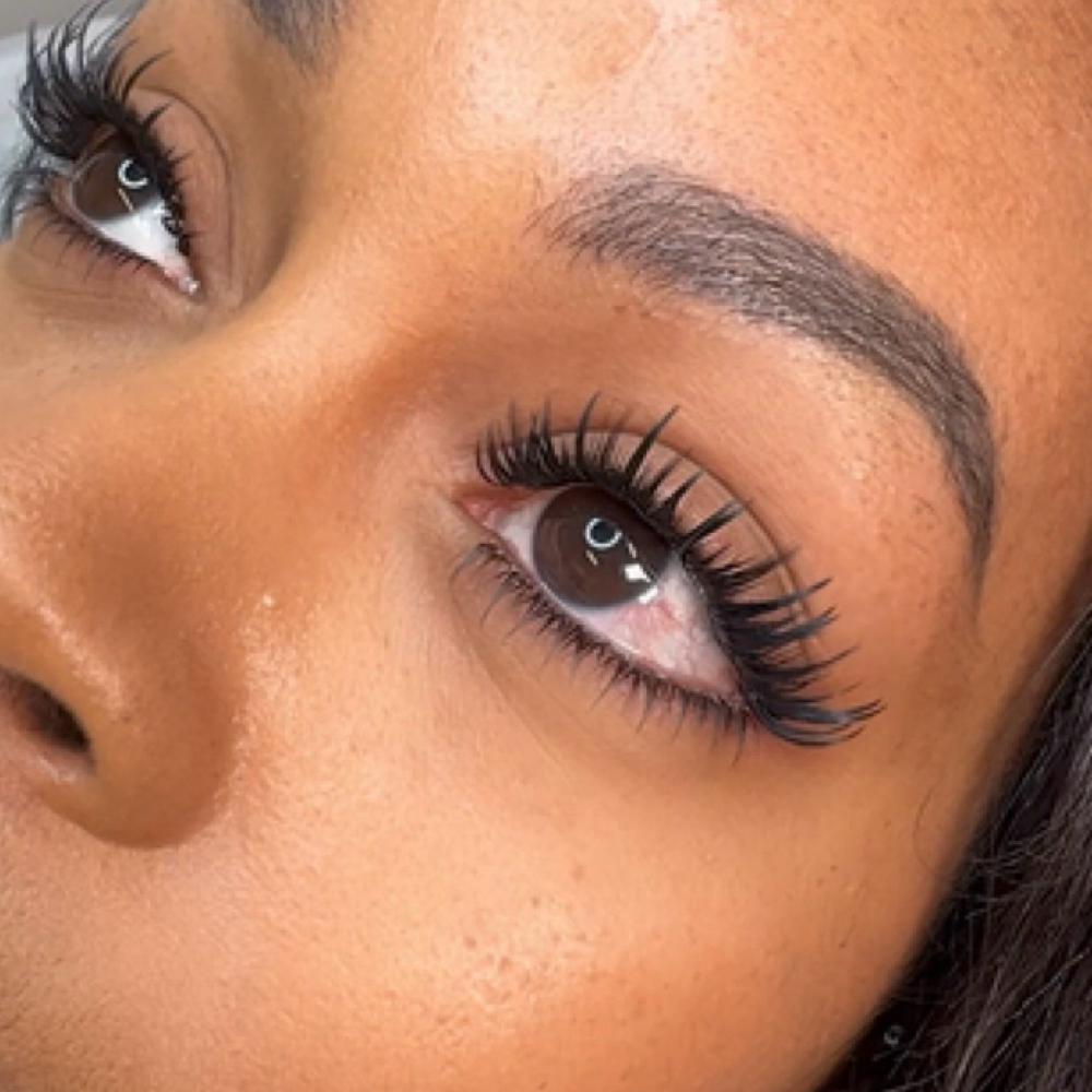 Mascara Set at Arch Me Baby Brow Spa in Highland Village, TX