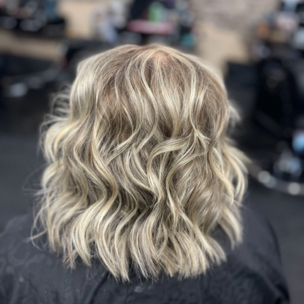 Cut/Wash/Style at Hola Hermosa in Lyons, IN