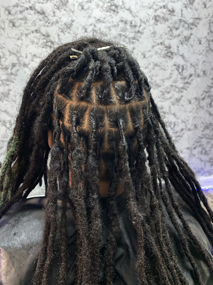 59 locs or less, bra strap