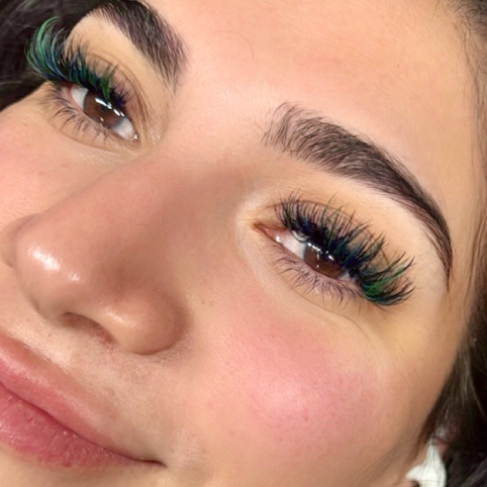 Color Lash Full Set at The Eyeconic Lash in Dallas tx, TX