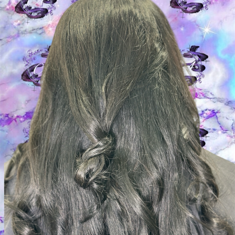 Hair Extensions W/ Anaya