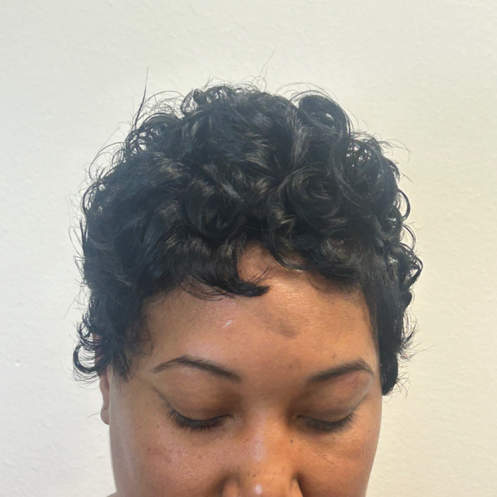 Pixie Gang Mold & Curl at HDE Hair Studio, LLC in Virginia Beach, VA
