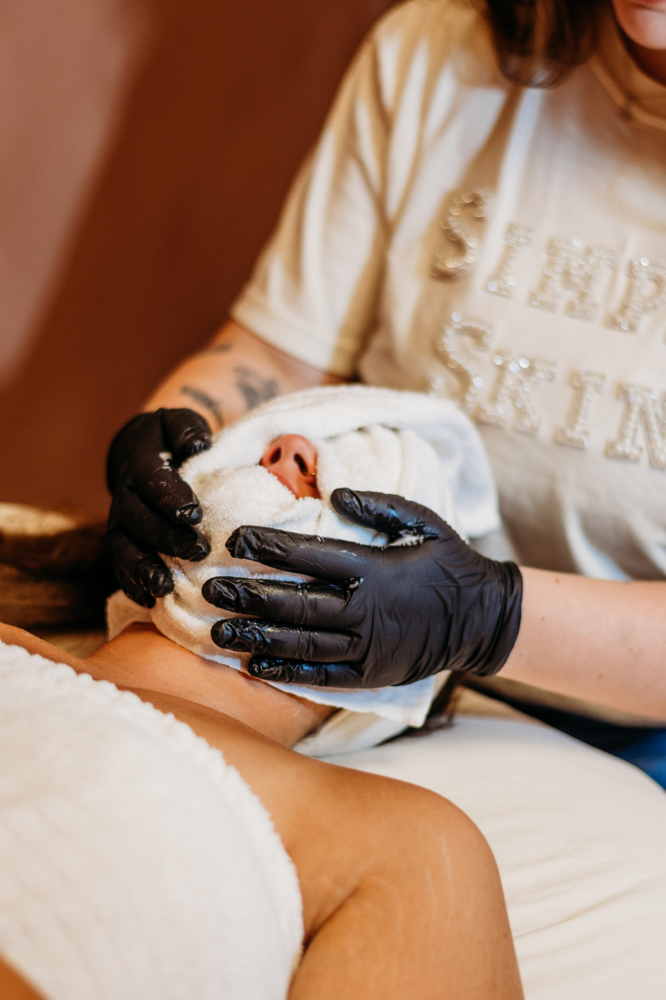 Dermaplane Facial