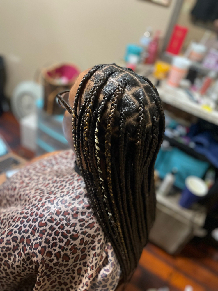 Medium Knotless Braids