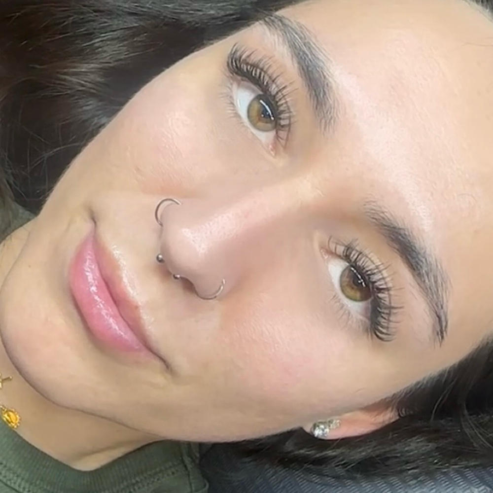Wet Lashes Fill 2 Weeks at Luminous Beauty in Tehachapi, CA
