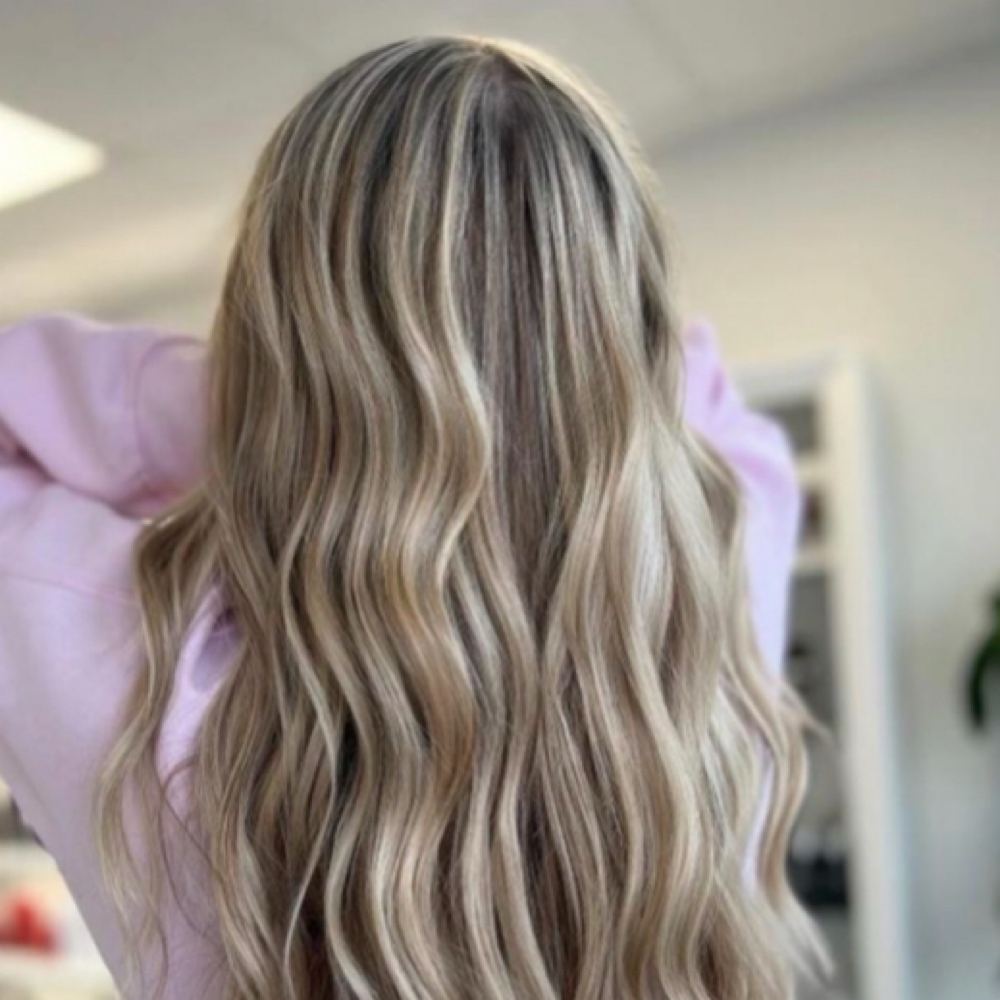 PARTIAL FOIL + COLOR RETOUCH at 7Impact Salon in WAllá WAllá, WA