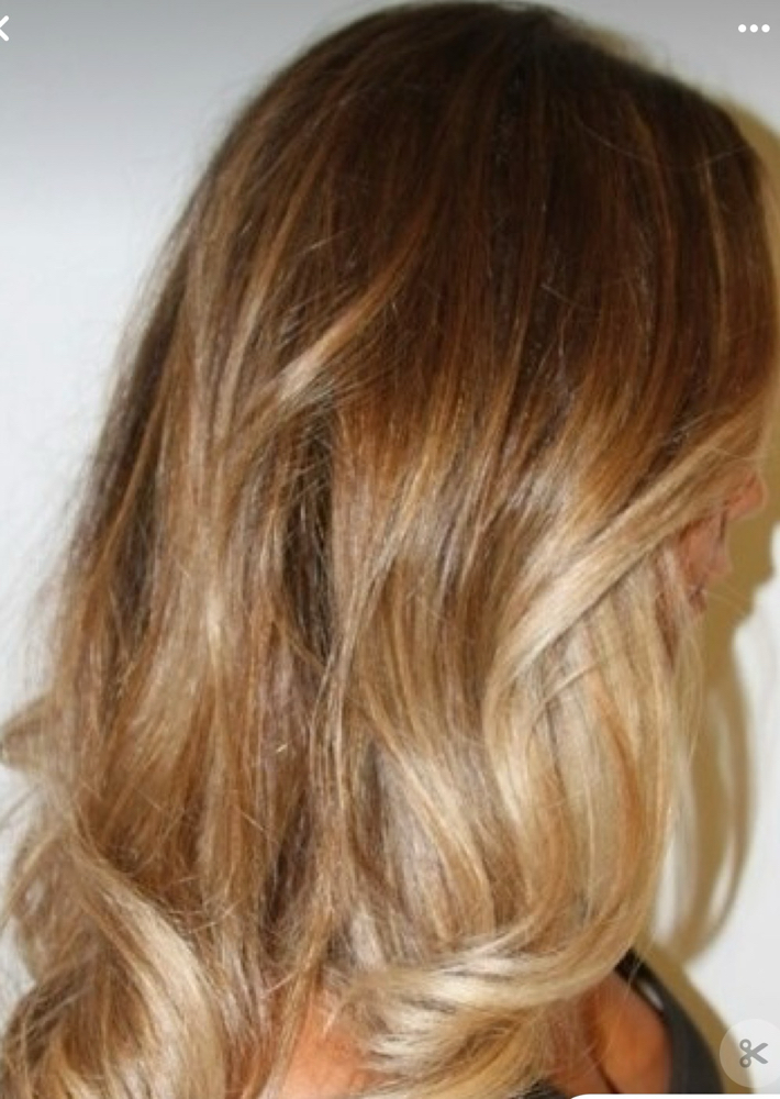 Womens Medium To Long Haircut