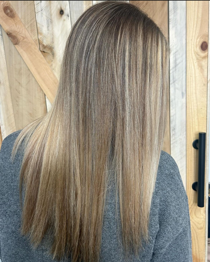 Highlight & Base at Studio 8:31 in Knoxville, TN