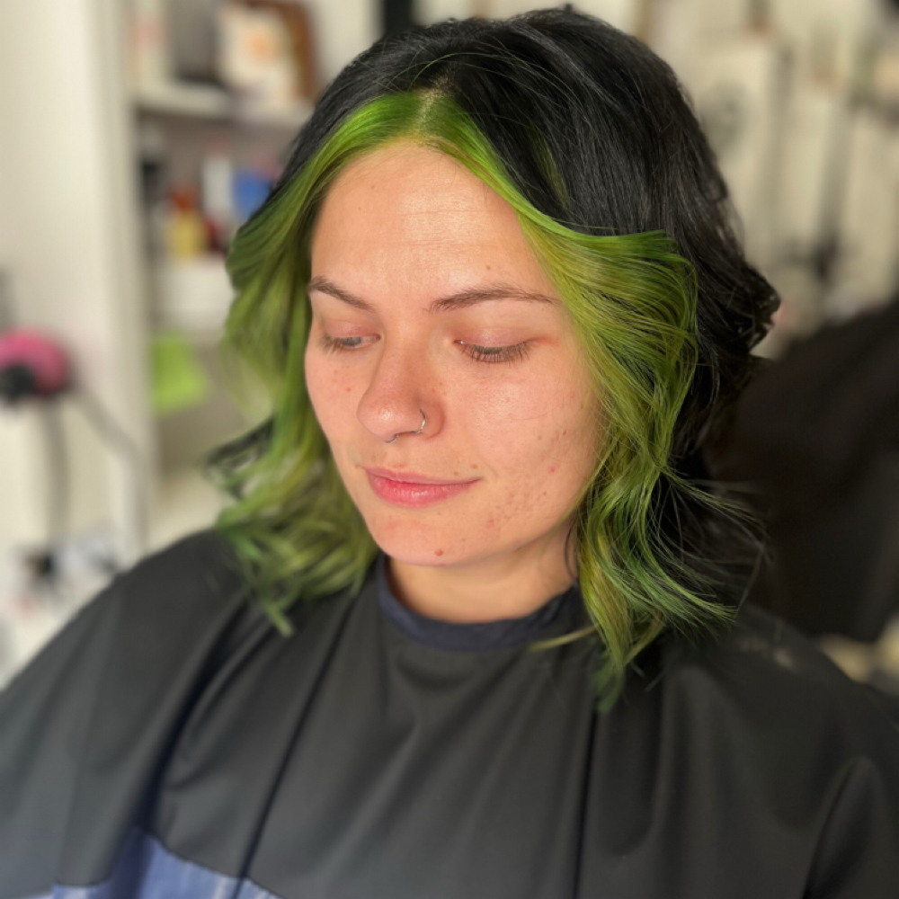 Money Piece/ Vivid Halo at curlupndye in Palisade, CO