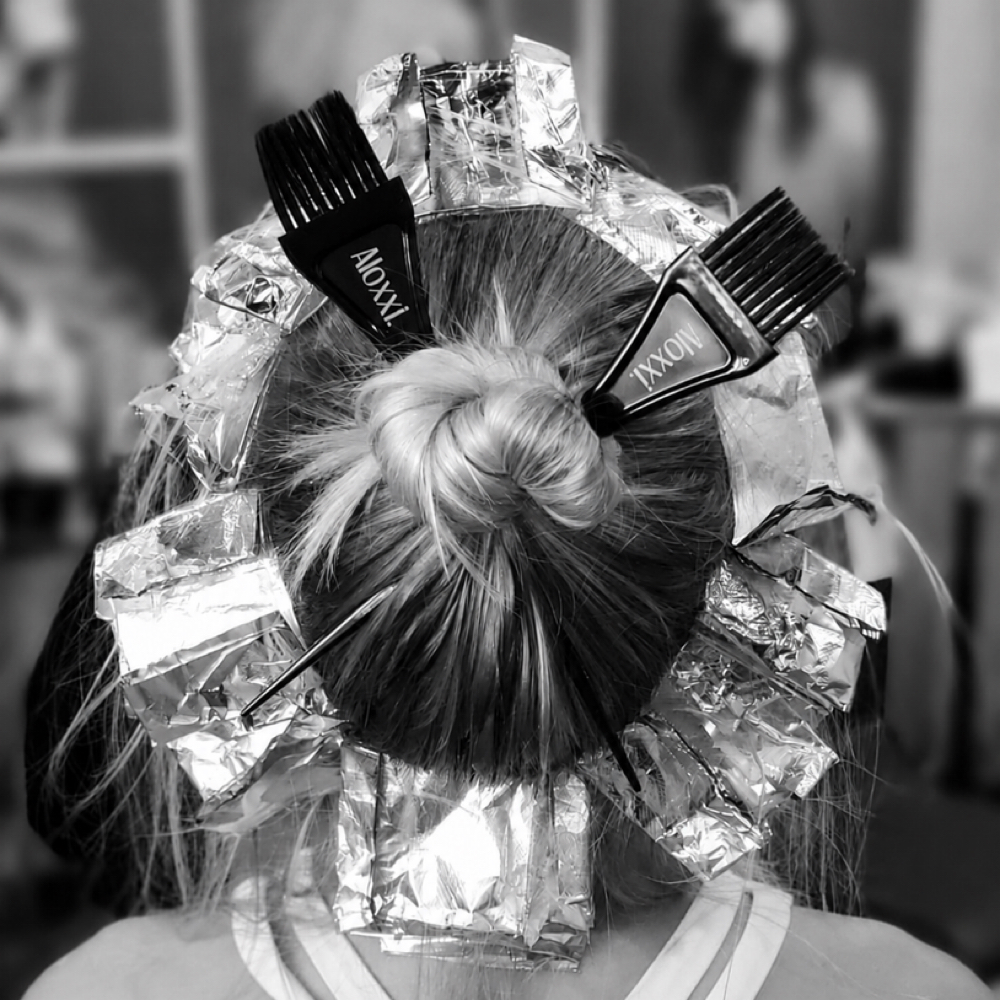 HALO FOIL + HAIRCUT + BLOWDRY at Beth Diamond Salon in Bay Village, OH