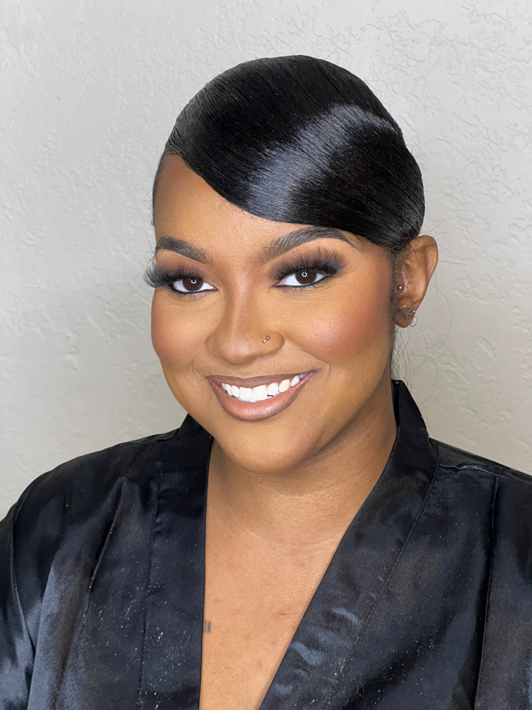 Signature Soft Glam Makeup Application