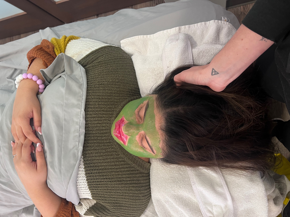 Mini facial