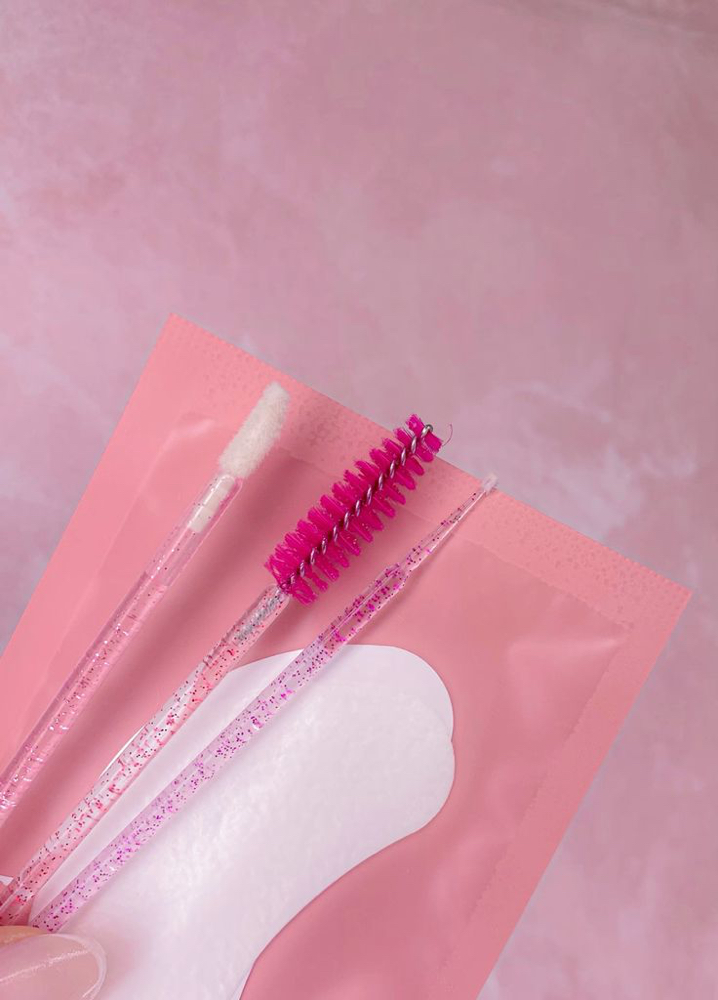 Eyelash Extension Removal