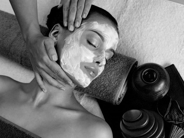 Relaxing Classic Facial