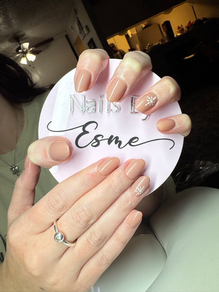 Simple Art On 2 Nails