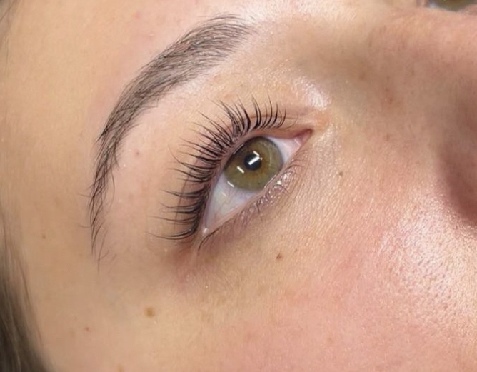 lash lift + tint