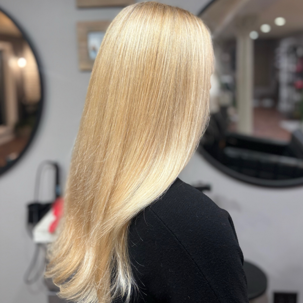 Full Head Of Highlights at Gabrielle Landahl in West Seneca, NY