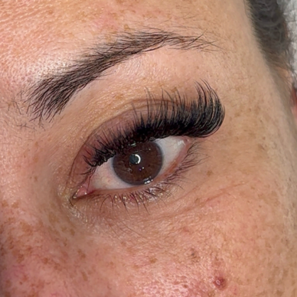 UV lash Extended PLUS refill 4 Week at Newskinbykylie in Rockledge, FL