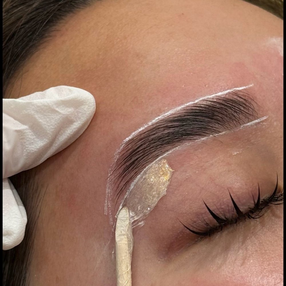 Brow Wax at Ellie Tucker in Decatur, AL