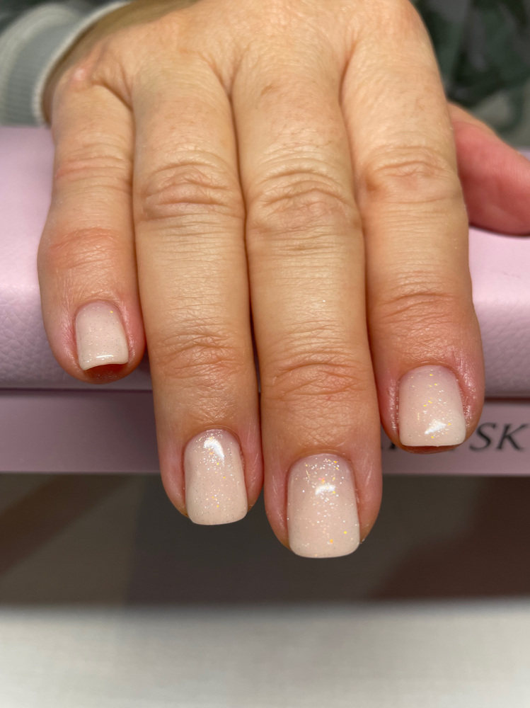 Builder gel manicure (Overlay)