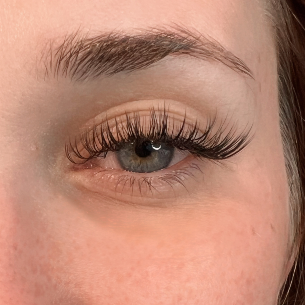Hybrid Fullset Lash Extensions