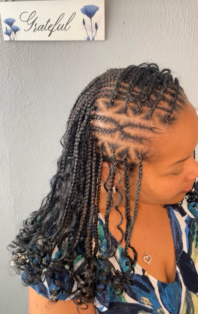 Short Tribal Knotless Braids