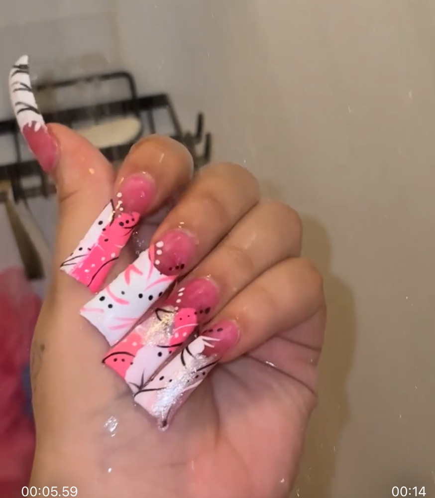 XXL Full Set at Luckxurious Beauty in Pensacola, FL