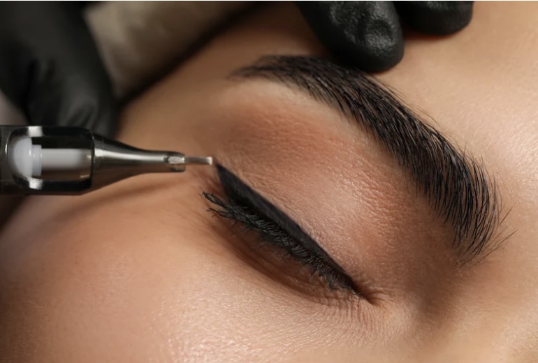 Permanent Eyeliner