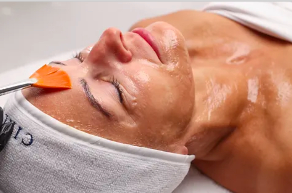 Luxe Lift Facial