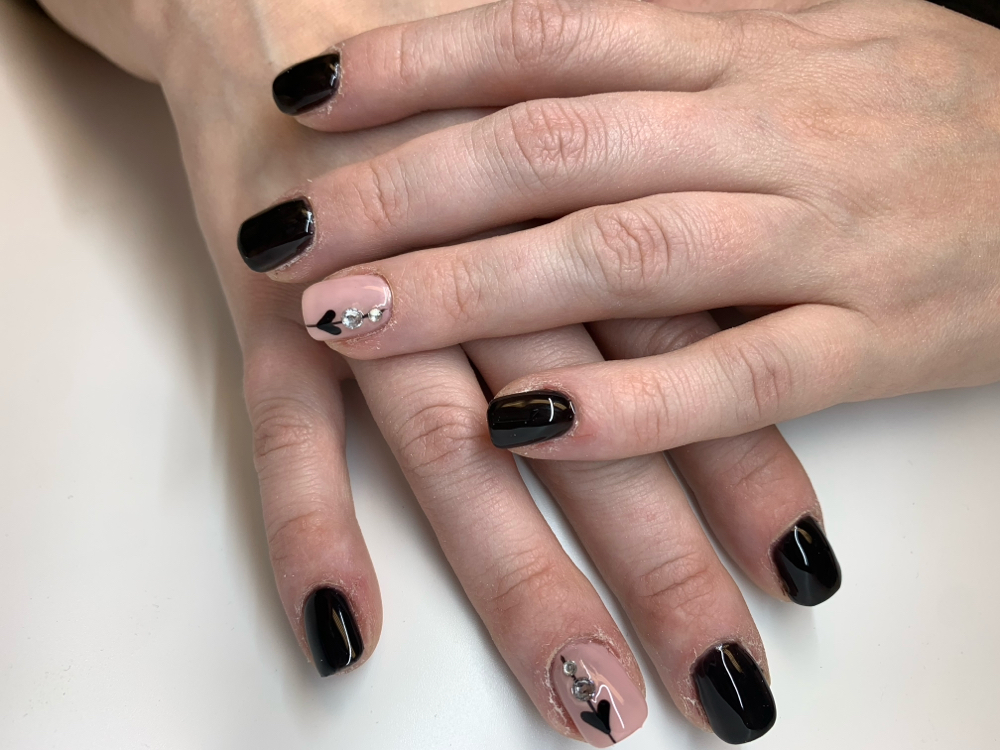 Basic Art -2 Nails