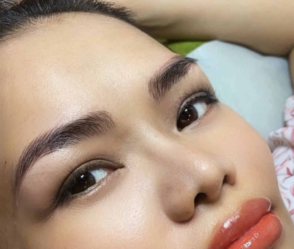 Microblading Brows