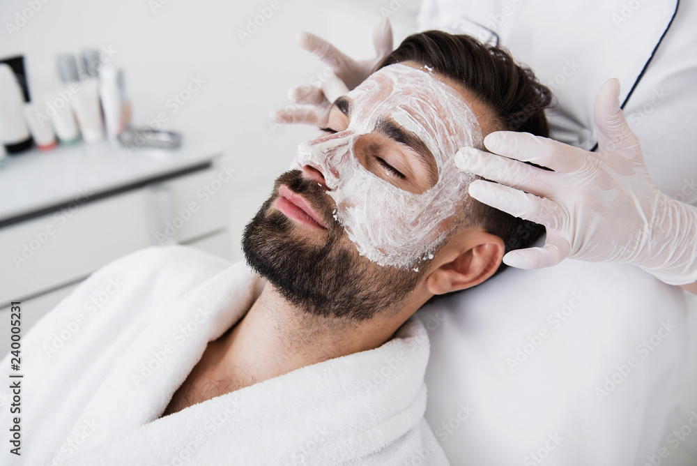 Men's Deluxe Facial