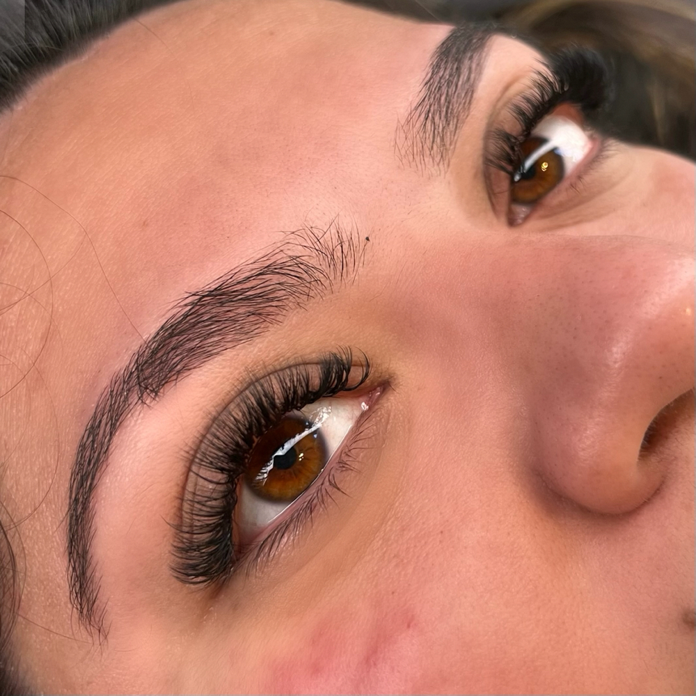 Hybrid Lash Extentions