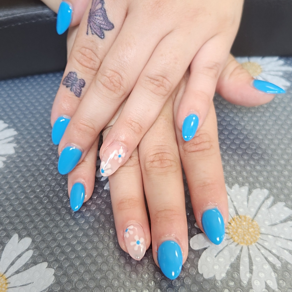 Nail Art On 2 Nails