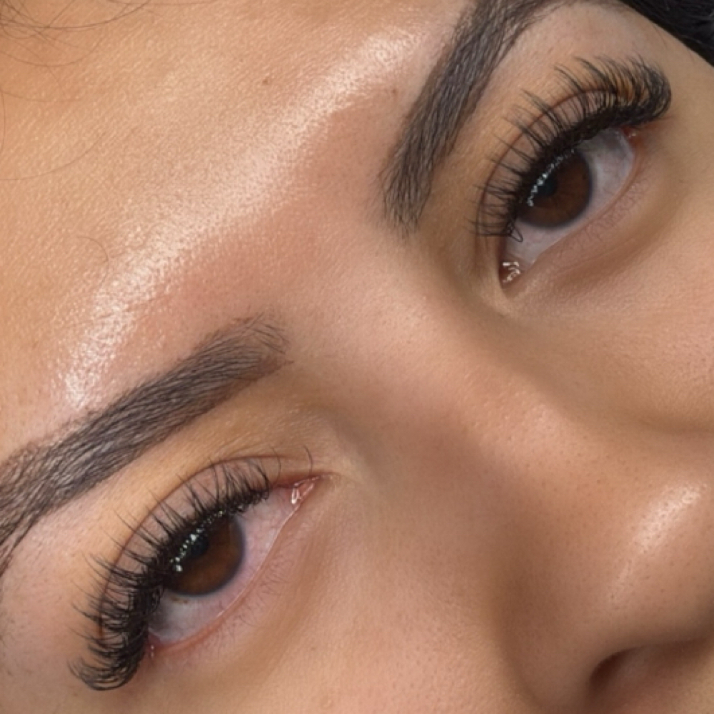 Classic X Wet Set Full Set at Estheticsbydeniise in Porterville, CA
