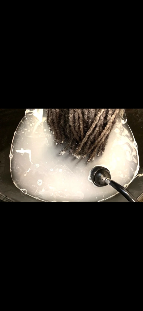 Loc Detox at ChariseRenee’J Hands of A Goddess in Kettering, MD