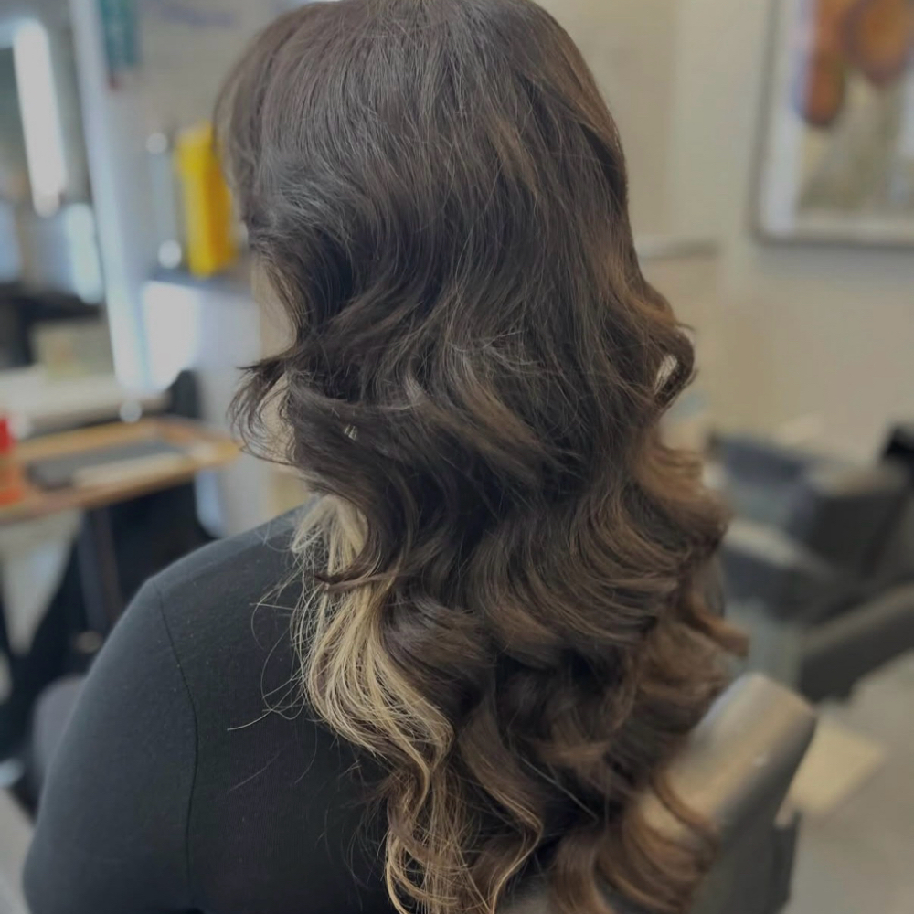 Shampoo/Thermal Style at Vividly Gray in Cleveland, TN