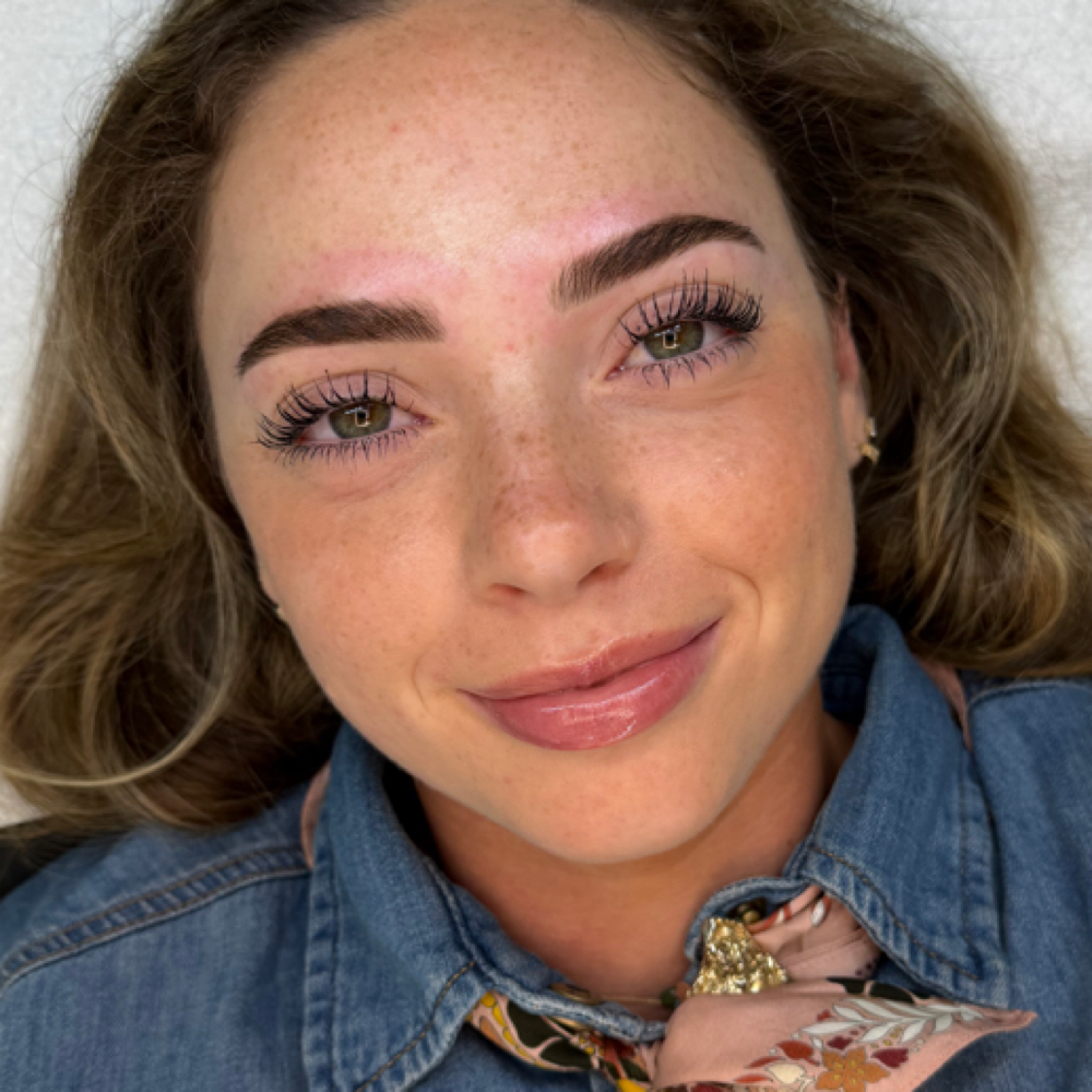 brow wax + tint at lsb in San Antonio, TX