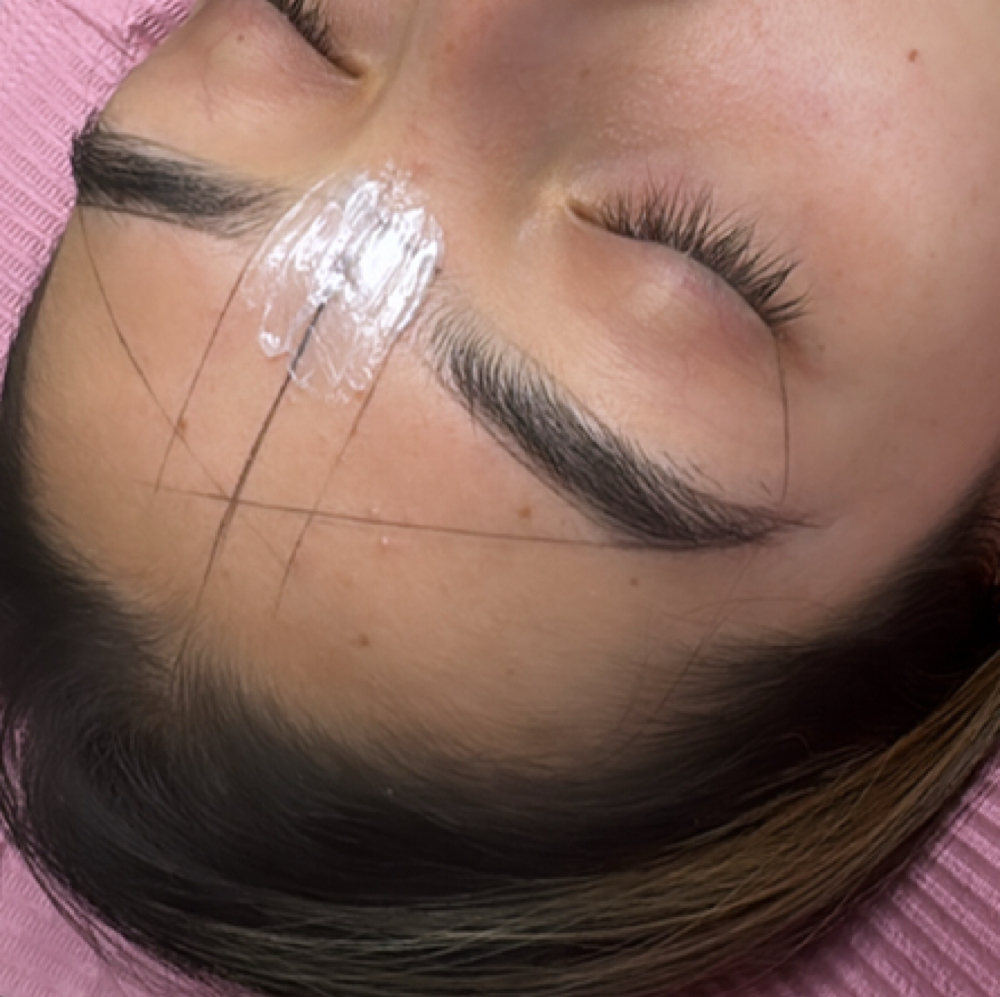 Brow Wax 🌸 Epilacion Con Cera at Belen’s Beauty Lounge in Fort Walton Beach, FL