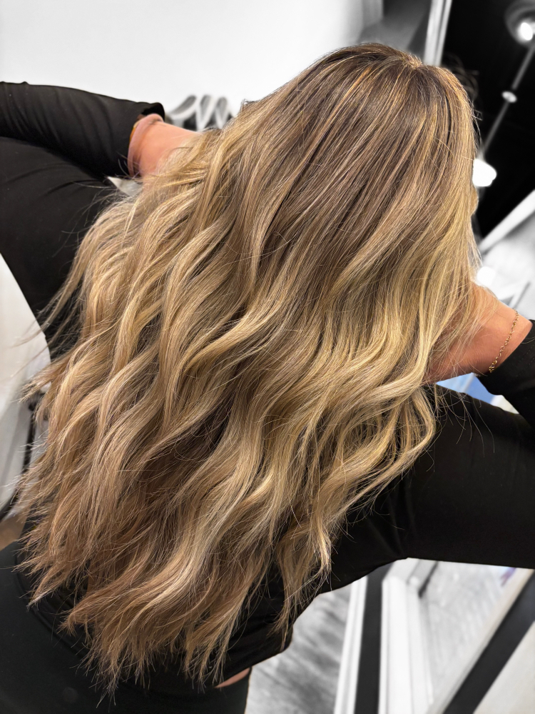 Custom Blonding With Blowdry
