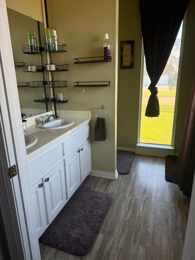 Basic House Clean at Sparkling Clean in Denham Springs, LA