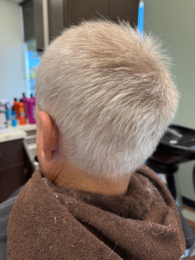 Childen’s/Senior Haircut