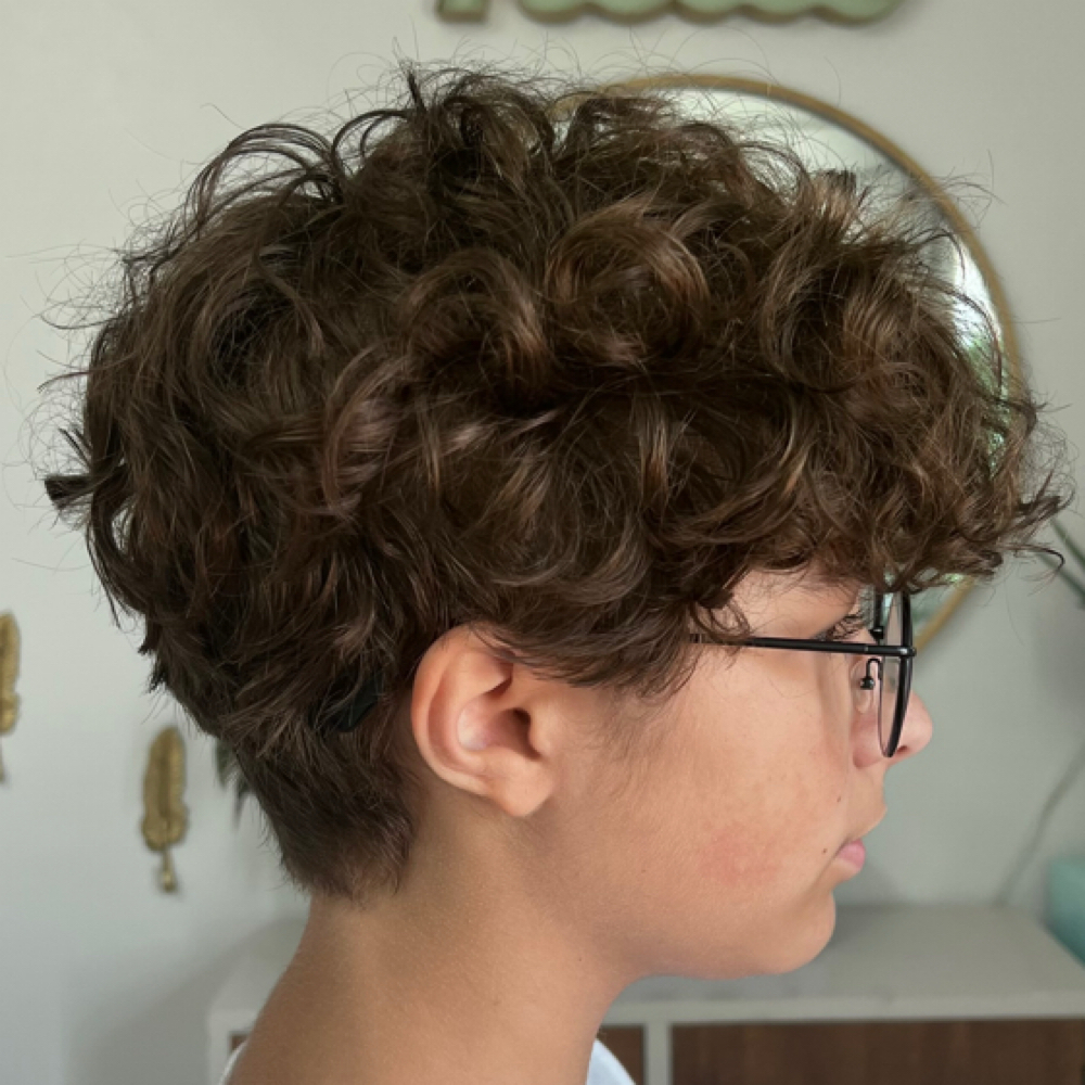 Curly Cut + Diffusing at Jen @ Hive Beauty Co in Helena, AL