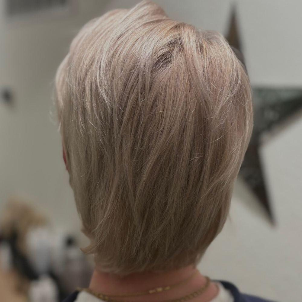 Bleach and Tone at DexiRose Creations in Milwaukee, WI
