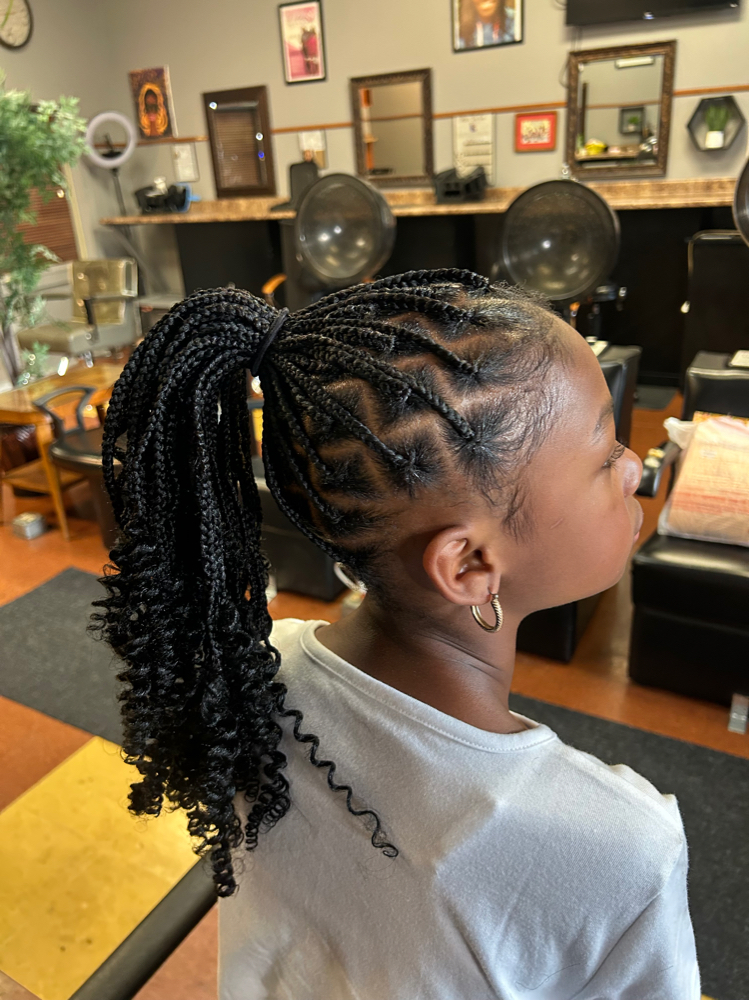 Small Knotless Braids W/ Curl